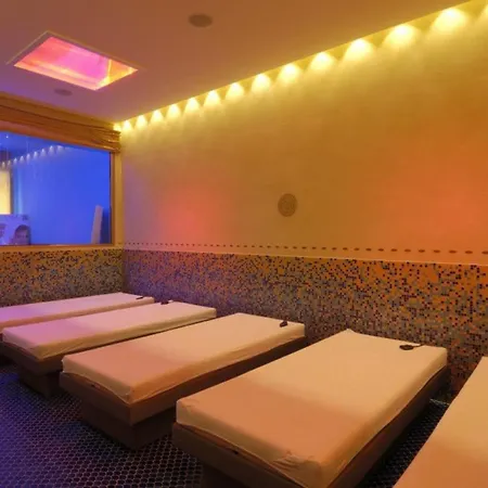 Charming With Panoramic Views アパート *