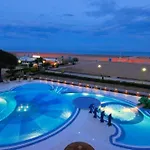 Charming With Panoramic Views アパート