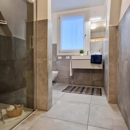 Charming With Delightful Views Daire *